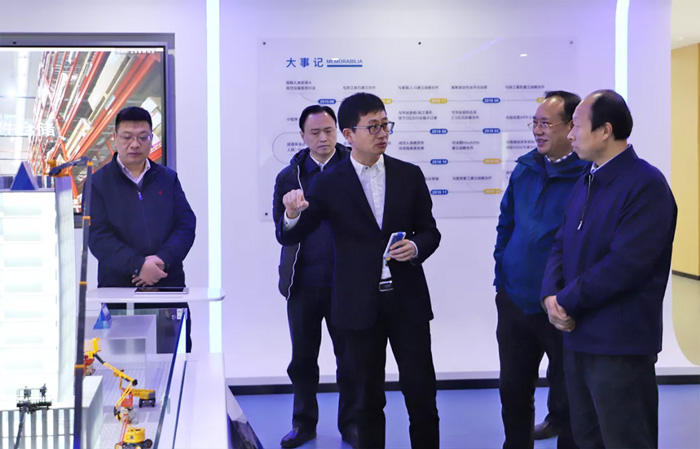 江苏省发改委副主任林康调研买球站欧洲杯足球压球网发展情况-2.jpg